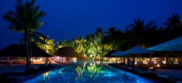 010-infinity-pool