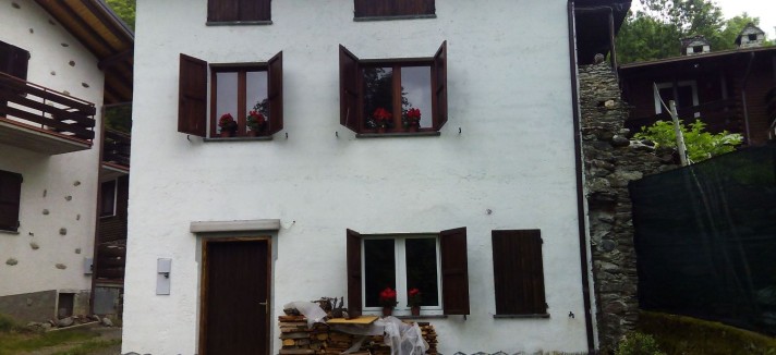 Casas de aldeia à vemda em Villa di Tirano