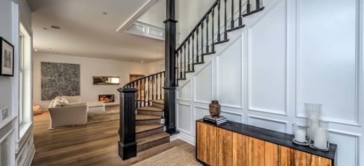 chris-hemsworth-elsa-pataky-house-in-malibu-for-sale-foyer