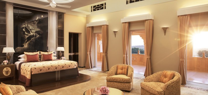 rs_ubpj_maharanisuite_bedroom_wogli_5407-3x2