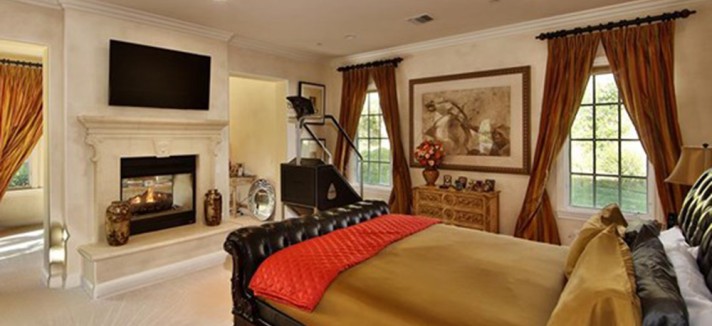 toni-braxton-house-sells-in-calabasas-ca-master-master-bedroom