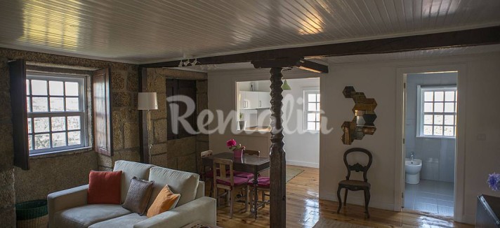 h.7045883.1070.680.0.ffffff.wm_.33d47f22