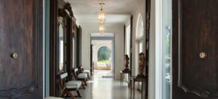 gwyneth-paltrow-house-in-santa-barbara-ca-hallway