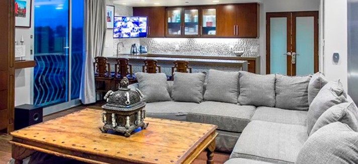 ice-cube-buys-house-in-marina-del-ray-ca-bar