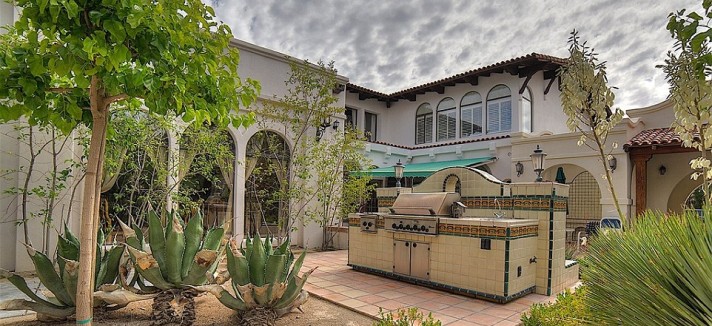 34c0d15900000578-3615257-image-a-44_1464542162190