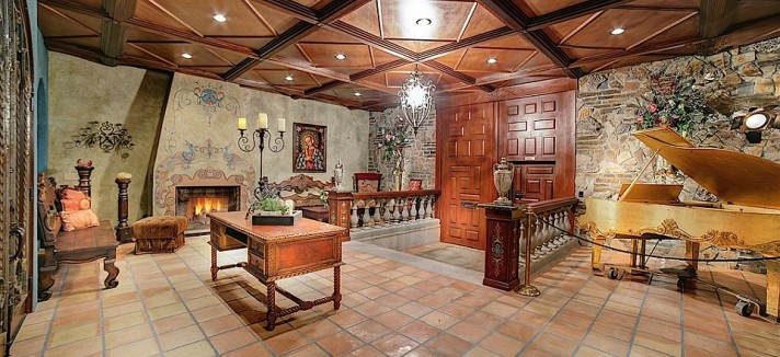 34c0d17e00000578-3615257-image-a-89_1464543463333