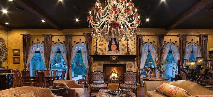 34c0d18200000578-3615257-image-a-6_1464540812608