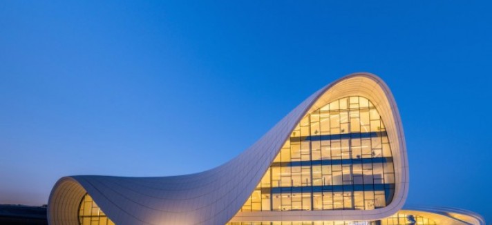 2-zaha-hadids-heydar-aliyev-centre-in-baku-azerbaijan