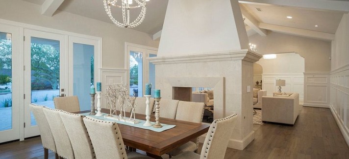 377b183b00000578-3752469-image-a-105_1471845228002