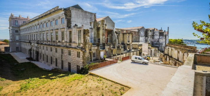 Palácio está por concluir há 222 anos