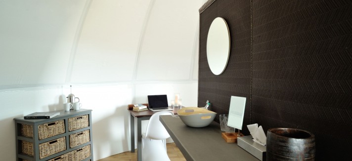 wash_area_and_toilet_inside_each_sleeping_pod