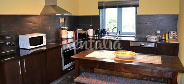 h.3723672.1070.680.0.ffffff.wm_.b545e457