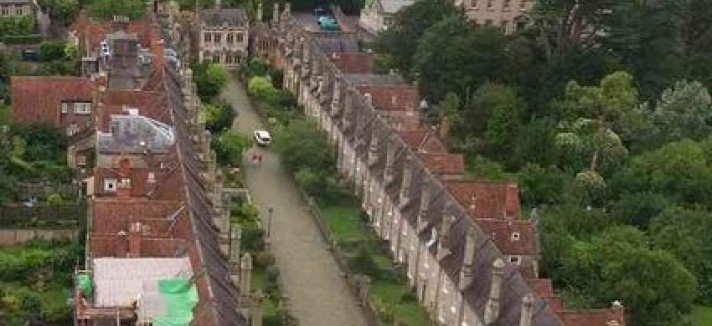 vicars_close_-_geograph.org_.uk_-_526289
