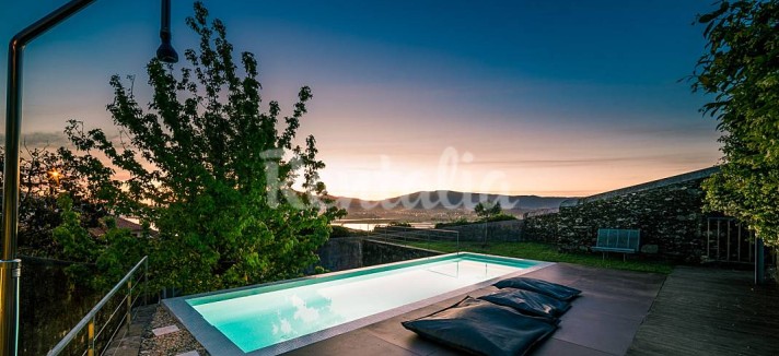 h.4438261.1070.680.0.ffffff.wm_.56a50b87