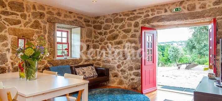 h.7187637.1070.680.0.ffffff.wm_.a82c52d8