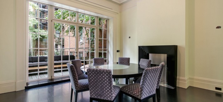 gallery-1475266844-meryl-streep-house-5