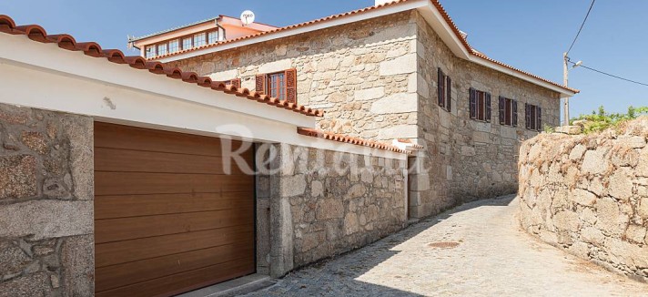 h.4985590.1070.680.0.ffffff.wm_.6de5b106