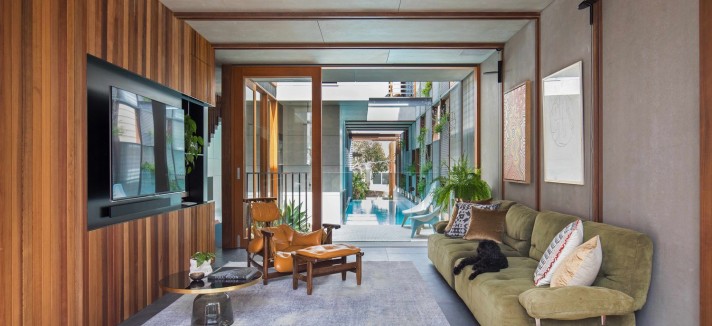 casa_piscina_salon_01