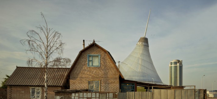 imp_khan_shatyr_mall_astana_2012frankherfort