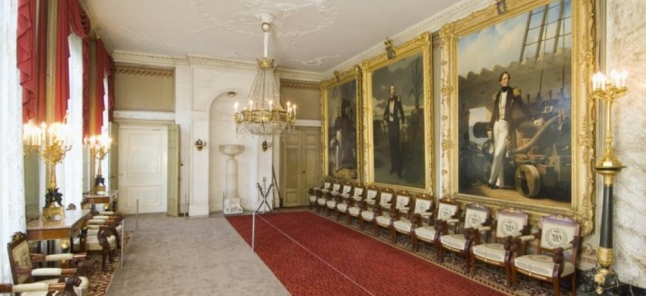 interieur_overzicht_van_de_colonnade_van_de_soester_vleugel7