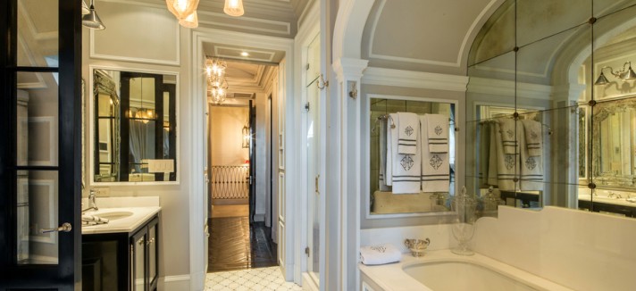 hilfiger-plaza-penthouse-bathroom