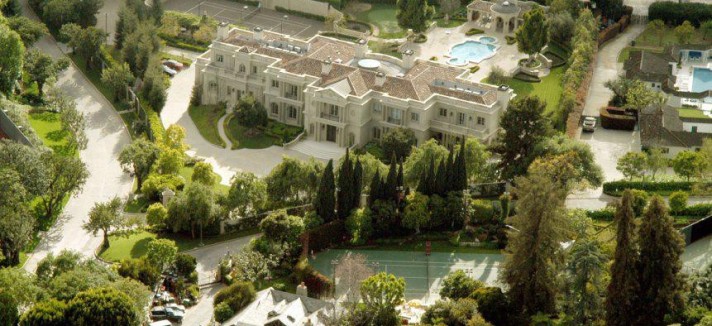 hugh_hefner-mansion8