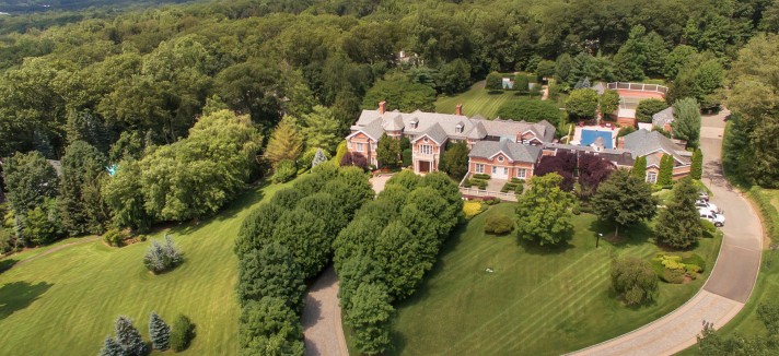 manicured_manor_in_new_jersey