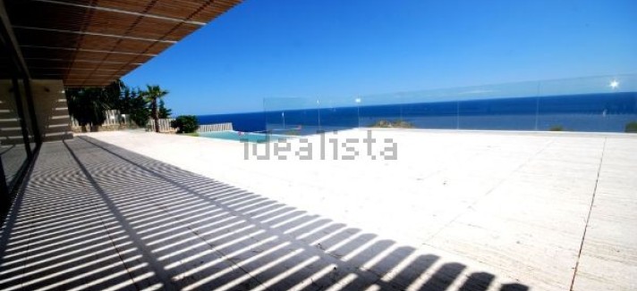 ... e a um grande terraço