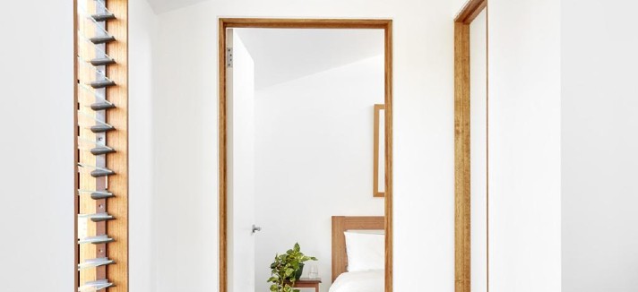 O corredor, em direção ao quarto...