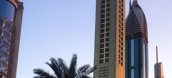 É um hotel de quatro estrelas