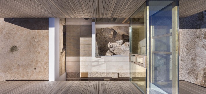 Foi feita de materiais autóctones