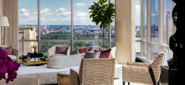 A casa oferece vistas únicas sobre a cidade