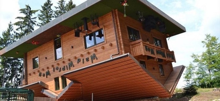 .... e mais uma Upside Down House
