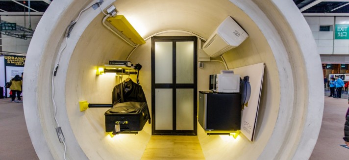 ... e aqui a cozinha/espaço de arrumação