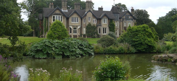 york_cottage_sandringham_estate_-_panoramio