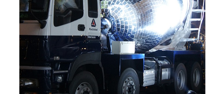 Um moderno camião betoneira