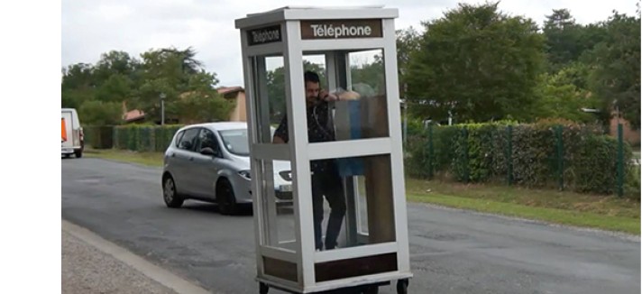 Uma peculiar cabine telefónica