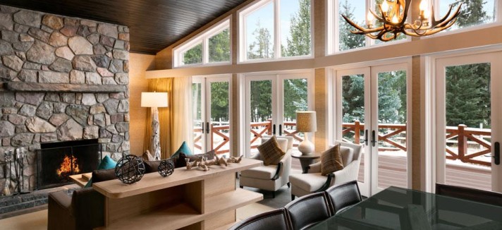 Um dos salões da casa