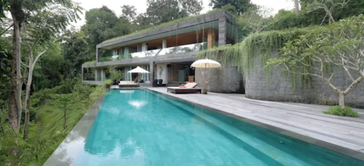 Uma piscina de horizonte infinito...