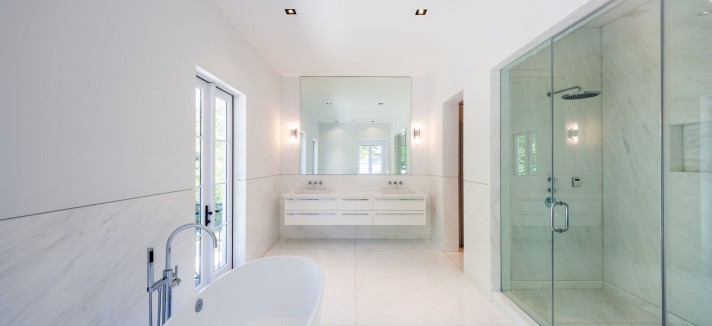 A casa tem seis casas de banho