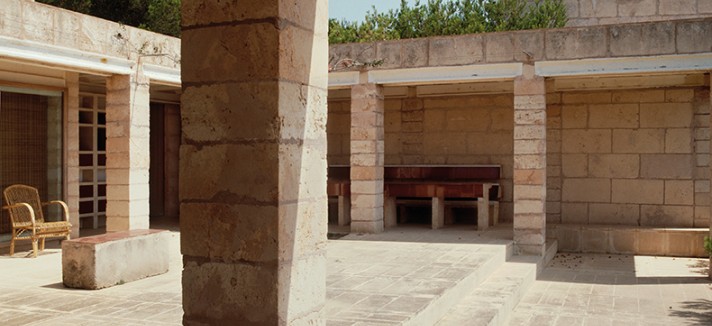 O pátio que une os blocos