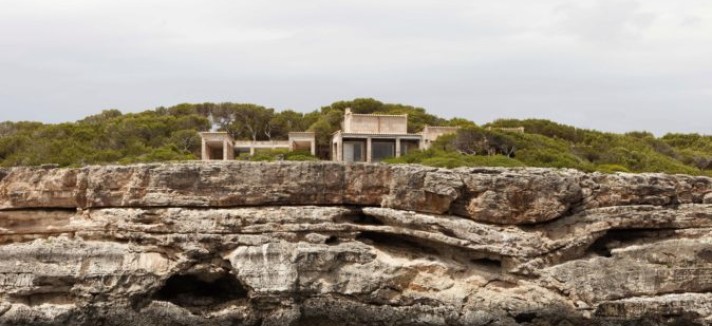 A casa foi construída na falésia