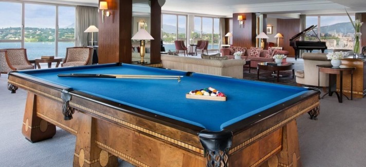 ... E aqui a sala de bilhar