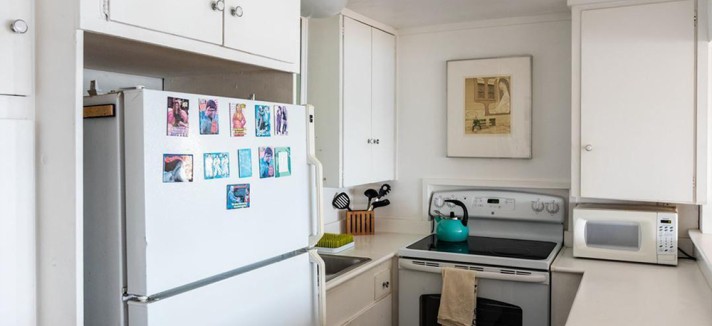 Ambas as cozinhas são muito básicas