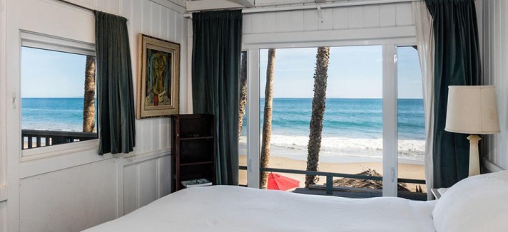 Está localizada em Malibu