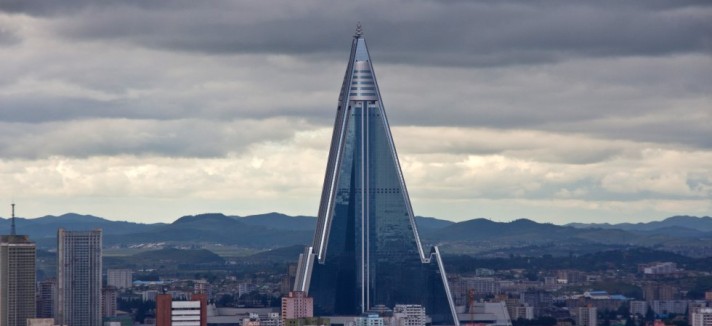 9 – Hotel Ryugyong, em Pyongyang (Coreia do Norte) 