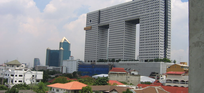 Mais de 100 metros de altura