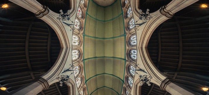 St Mary Abbots no verão