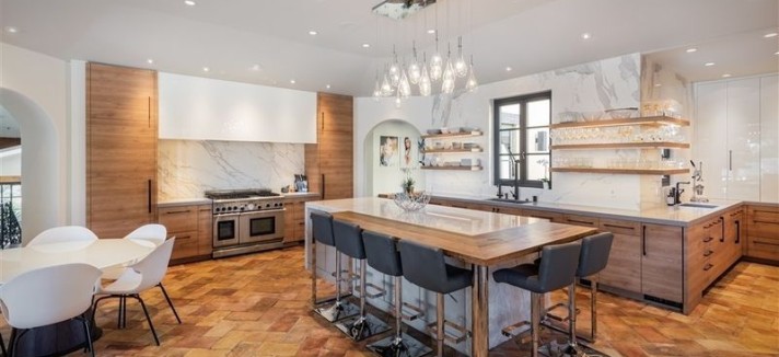 A mansão foi construída numa parcela de 20.000 m2