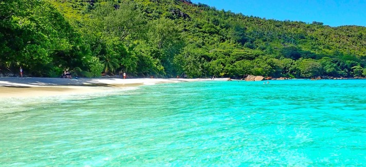 24. Anse Lazio